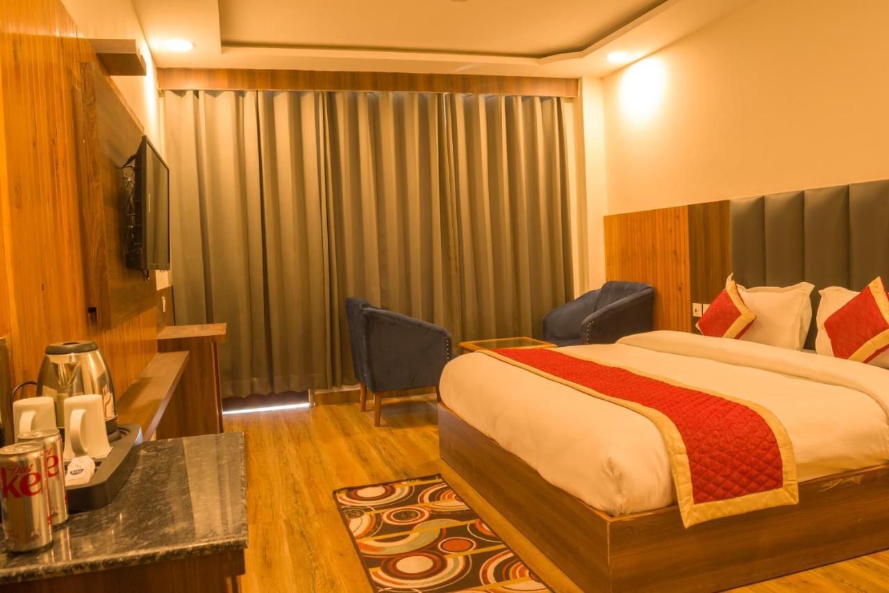 Highsky Resort Дармсала Экстерьер фото