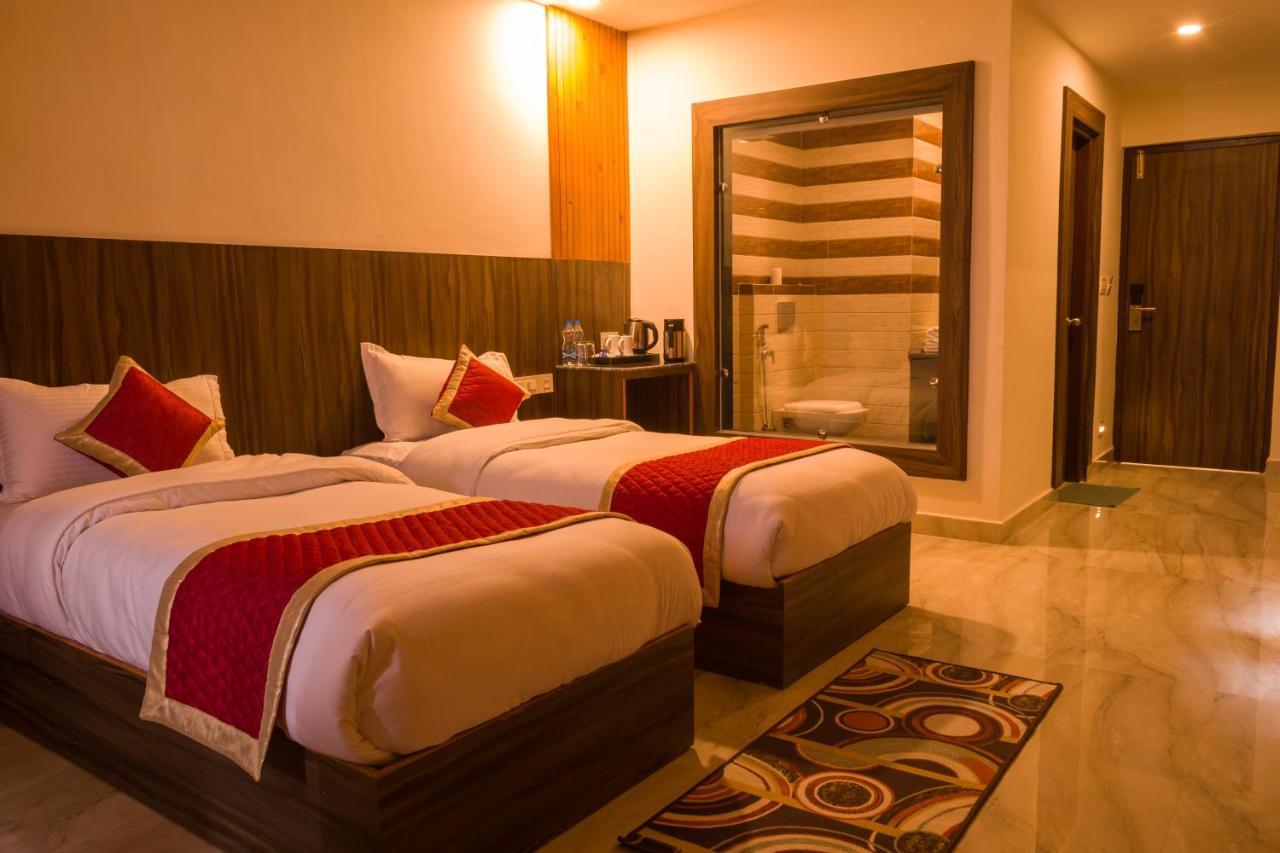 Highsky Resort Дармсала Экстерьер фото