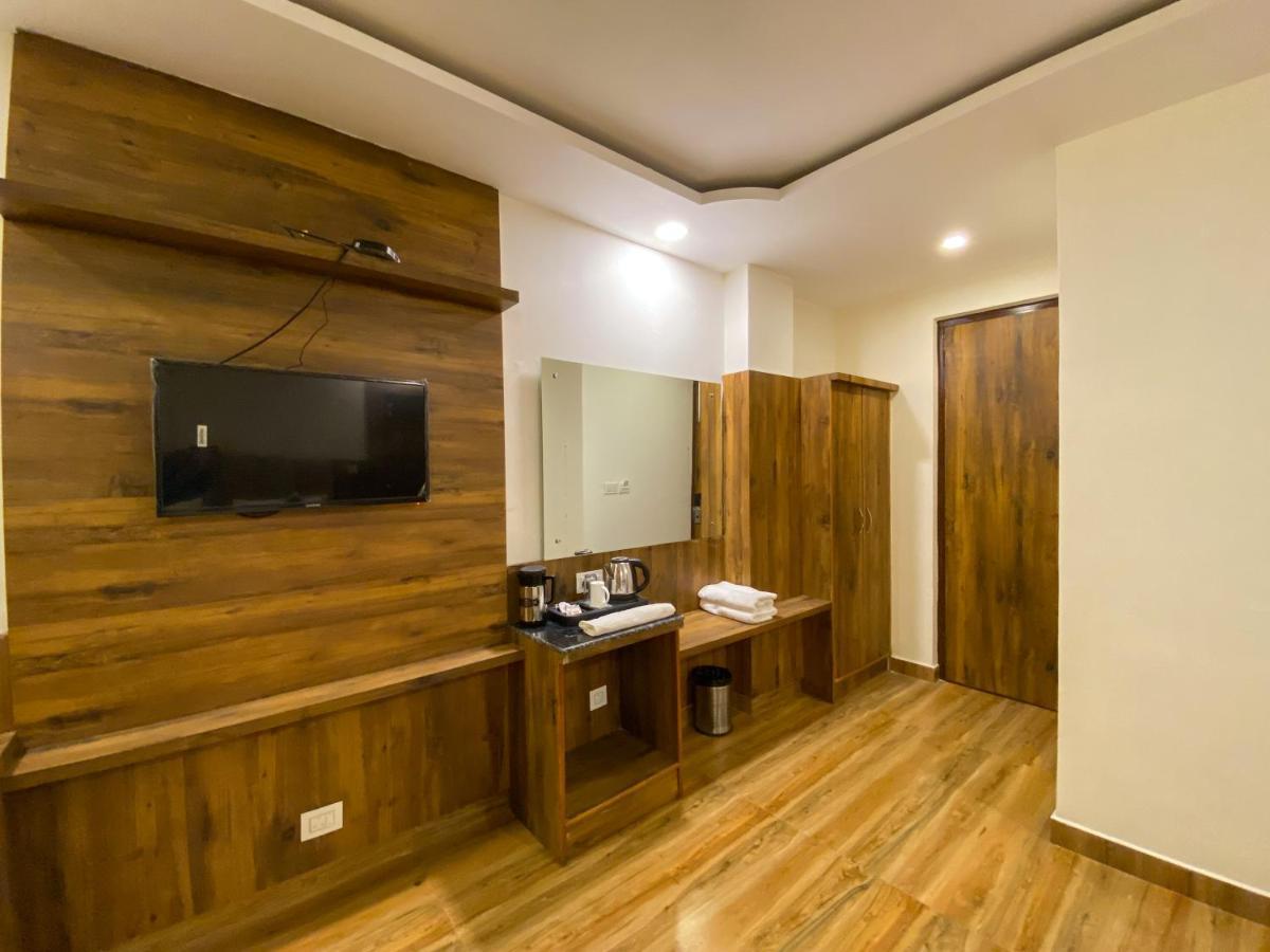 Highsky Resort Дармсала Экстерьер фото